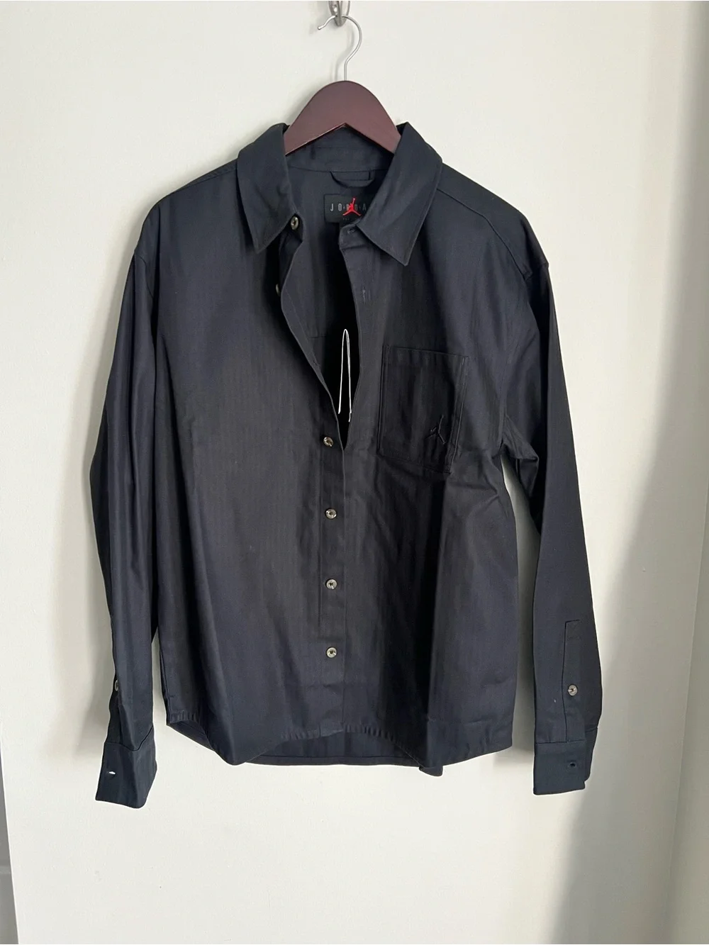 AIR JORDAN Essentials Oversized Men’s Black Button Down Shirt FV7446 010 Size S